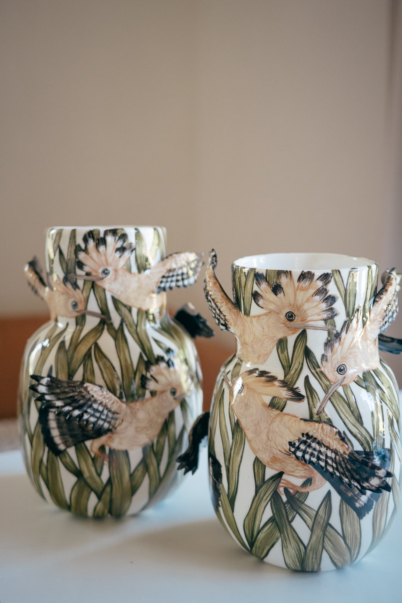 Hoopoe wings | Porcelain vase