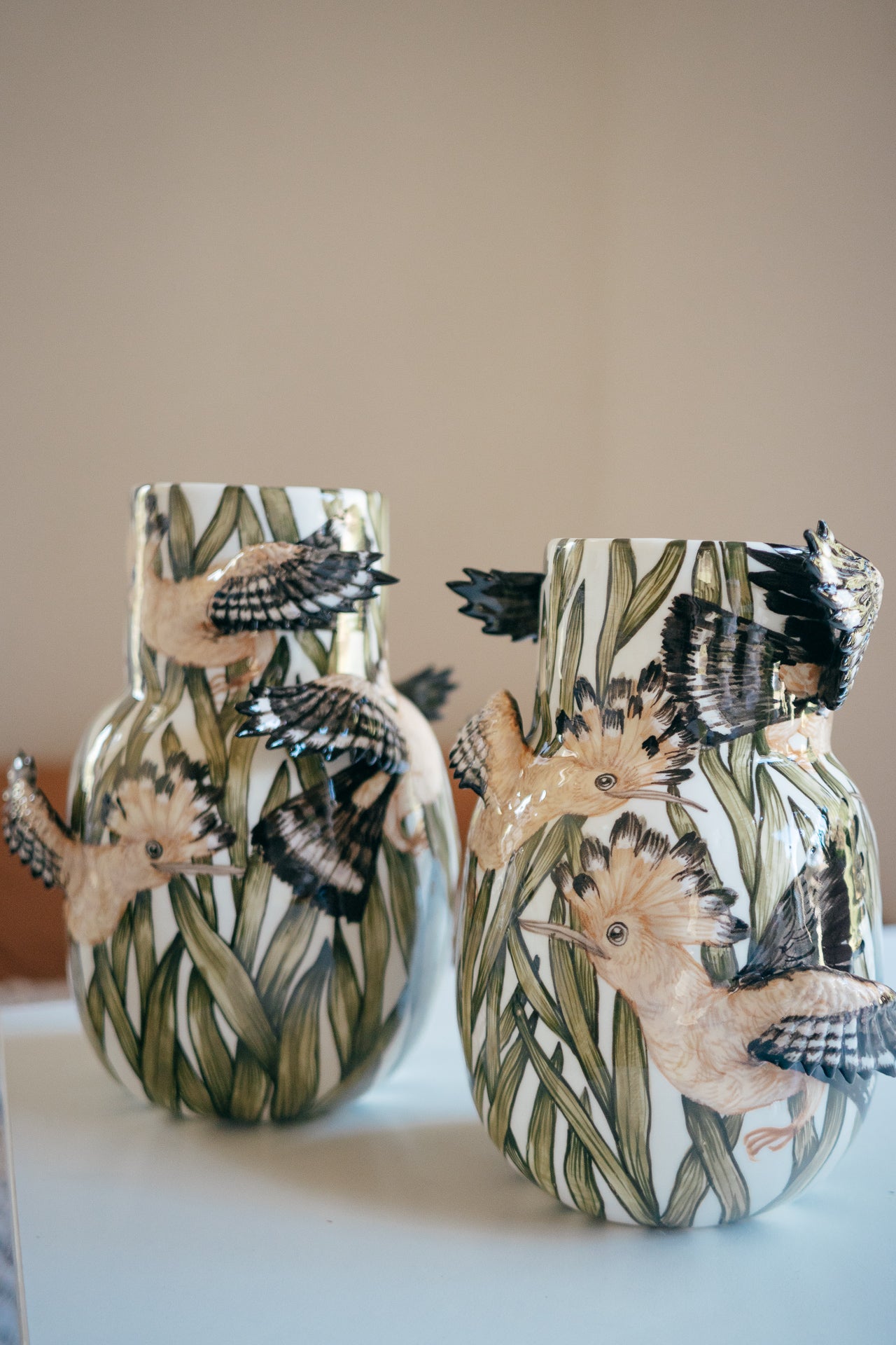 Hoopoe wings | Porcelain vase