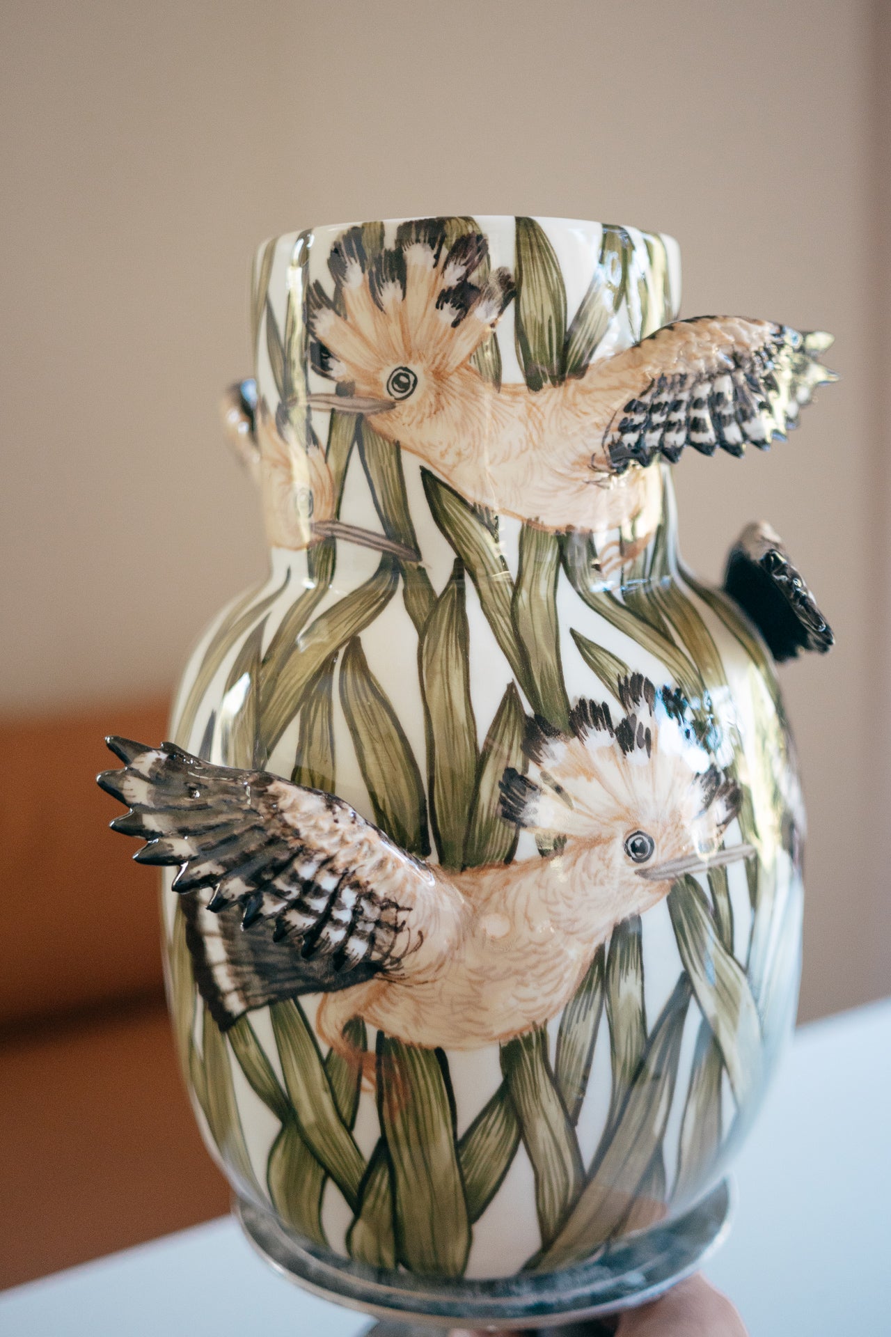 Hoopoe wings | Porcelain vase
