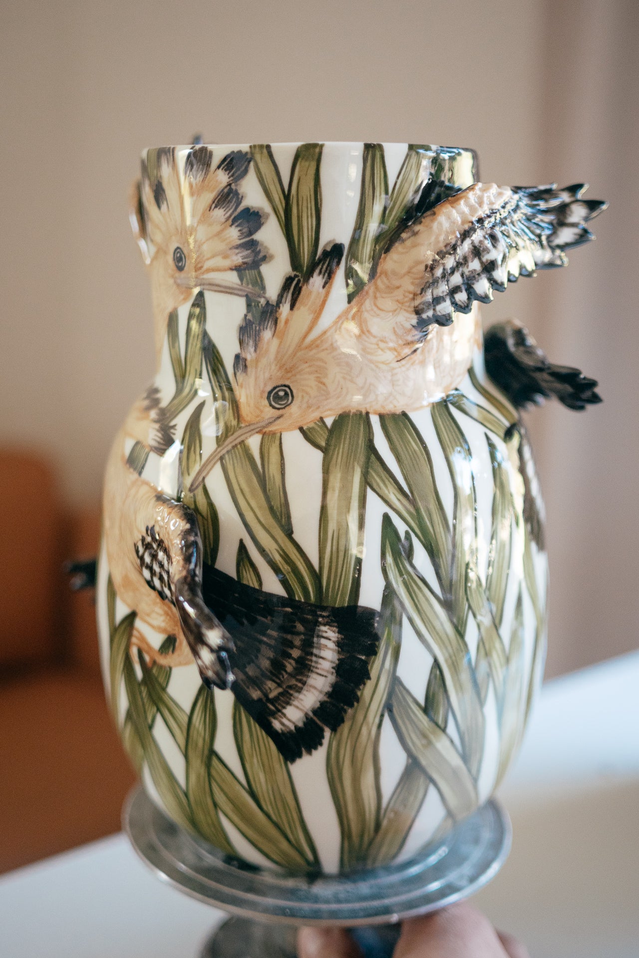 Hoopoe wings | Porcelain vase