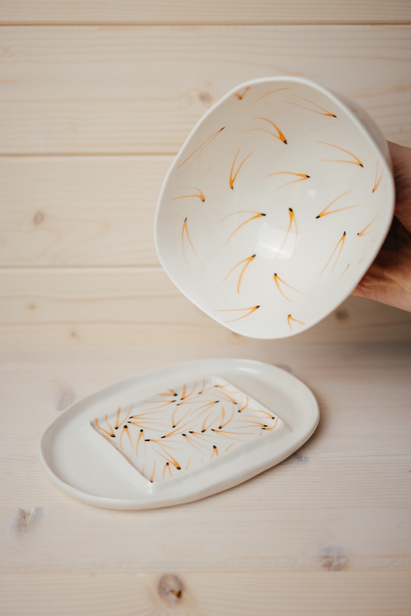 Porcelain butter dish | Pine cone