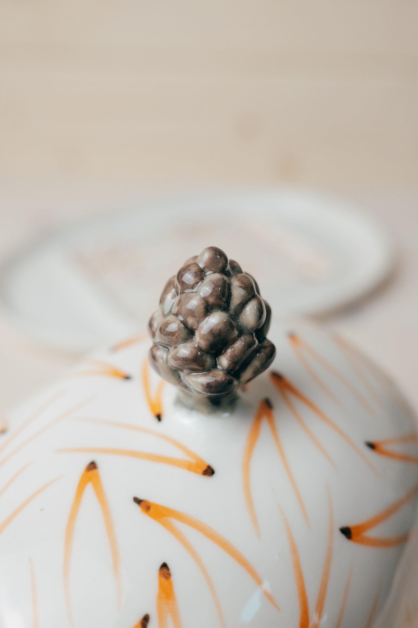 Porcelain butter dish | Pine cone