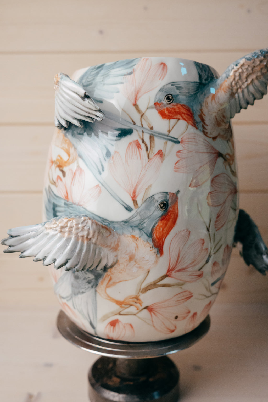 Large porcelain vase | Swallows in magnolias