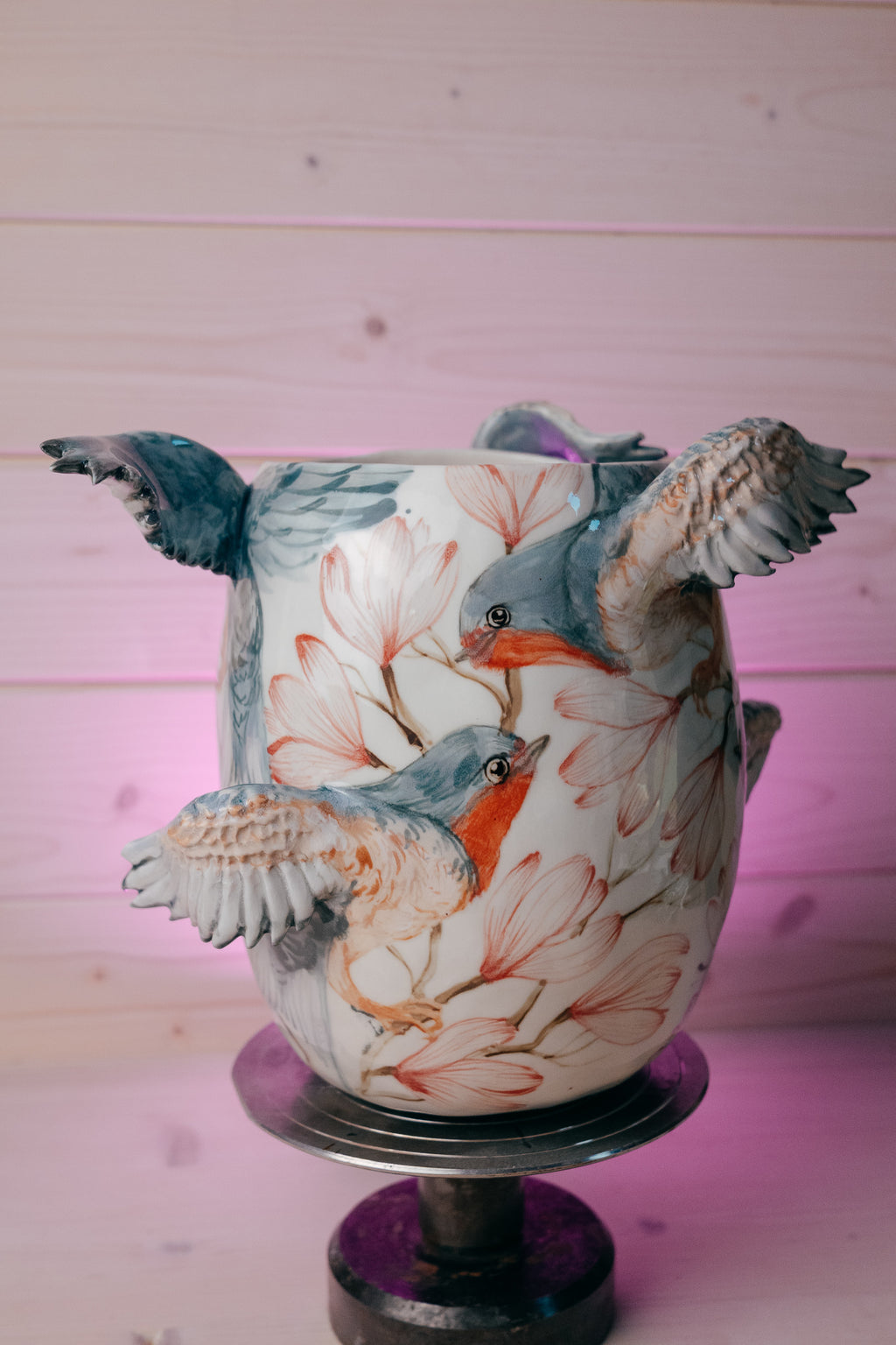 Porcelain vase | Swallows in magnolias