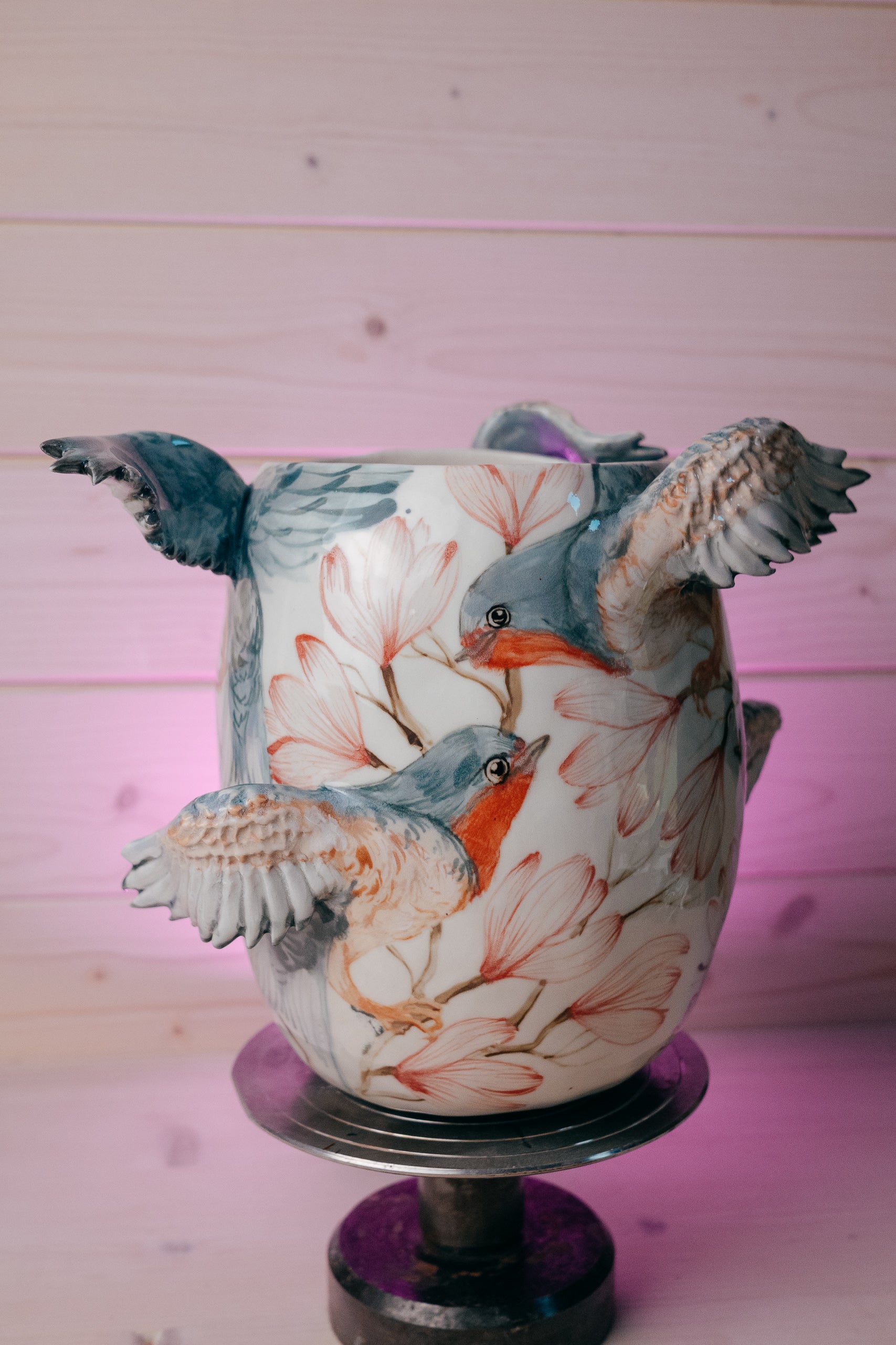 Porcelain vase | Swallows in magnolias
