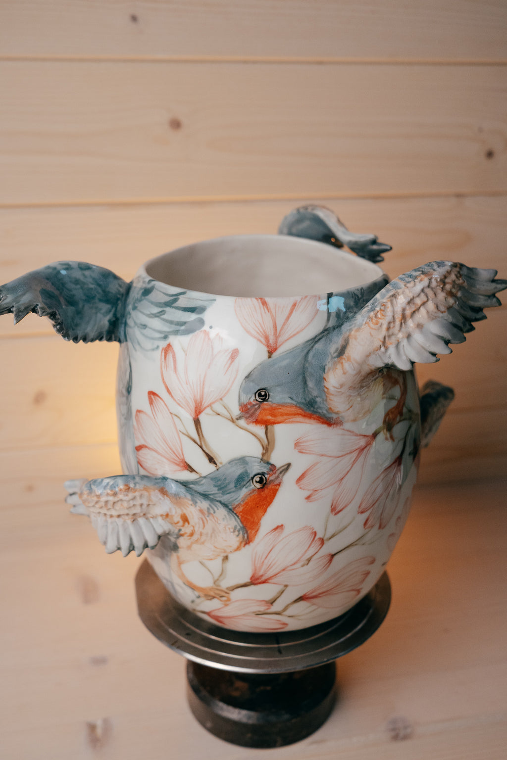 Porcelain vase | Swallows in magnolias