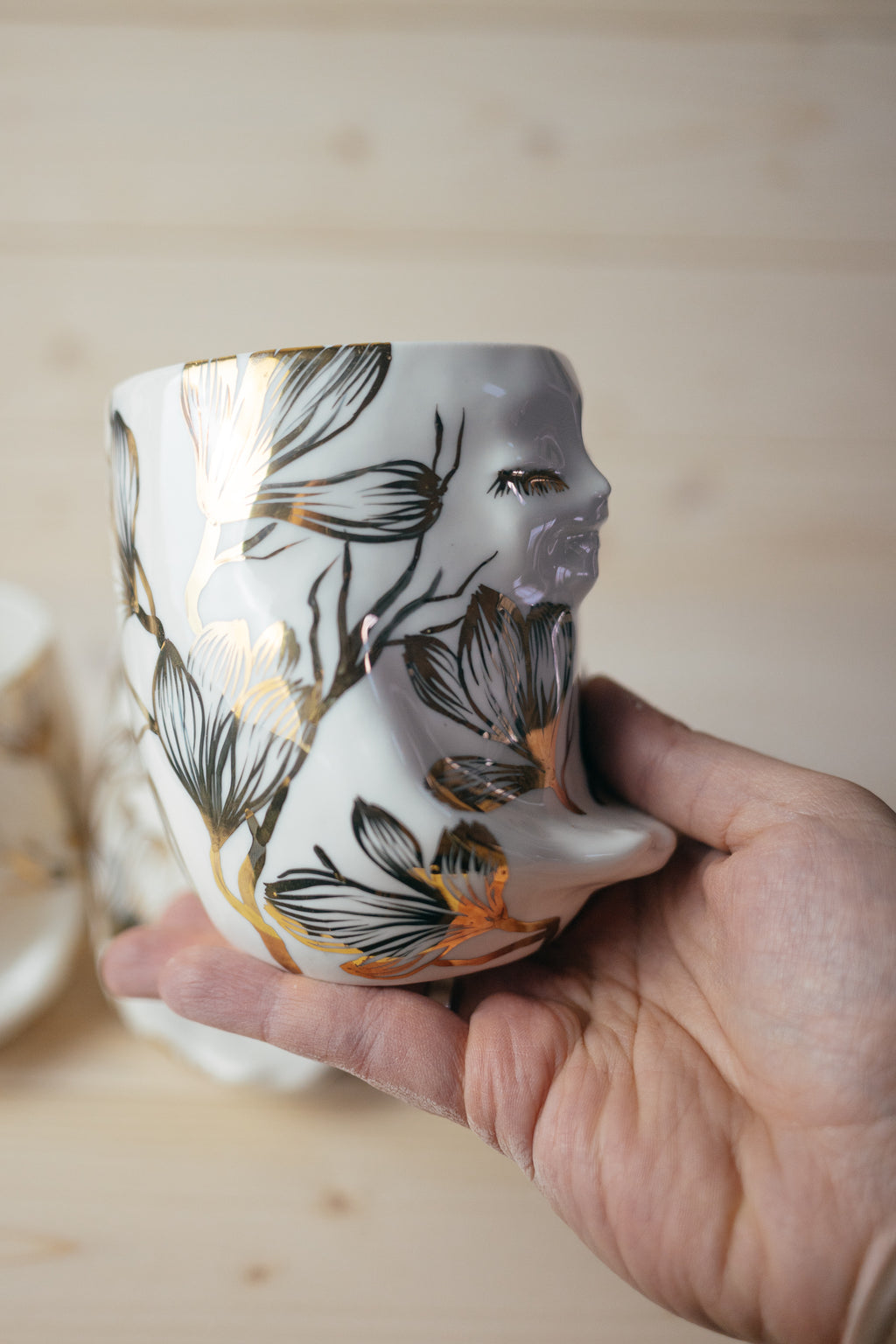 Golden Magnolia | Porcelain vase