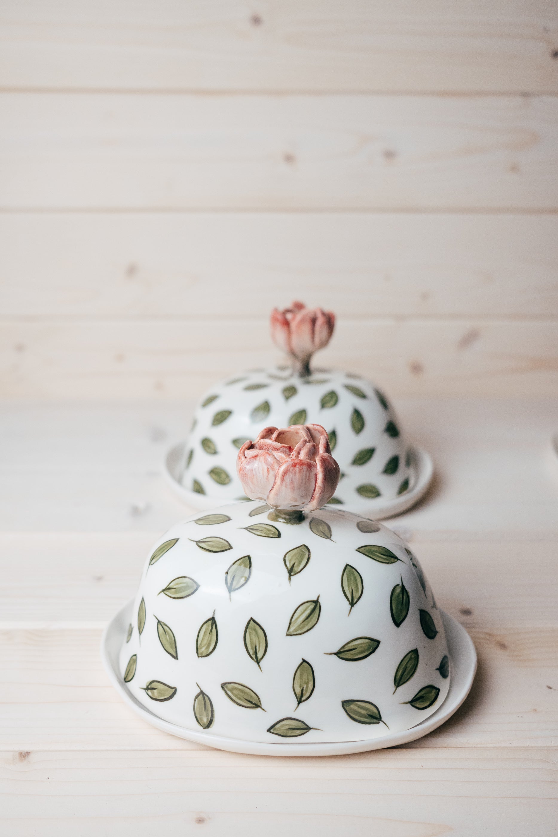 Porcelain butter dish | Tulip