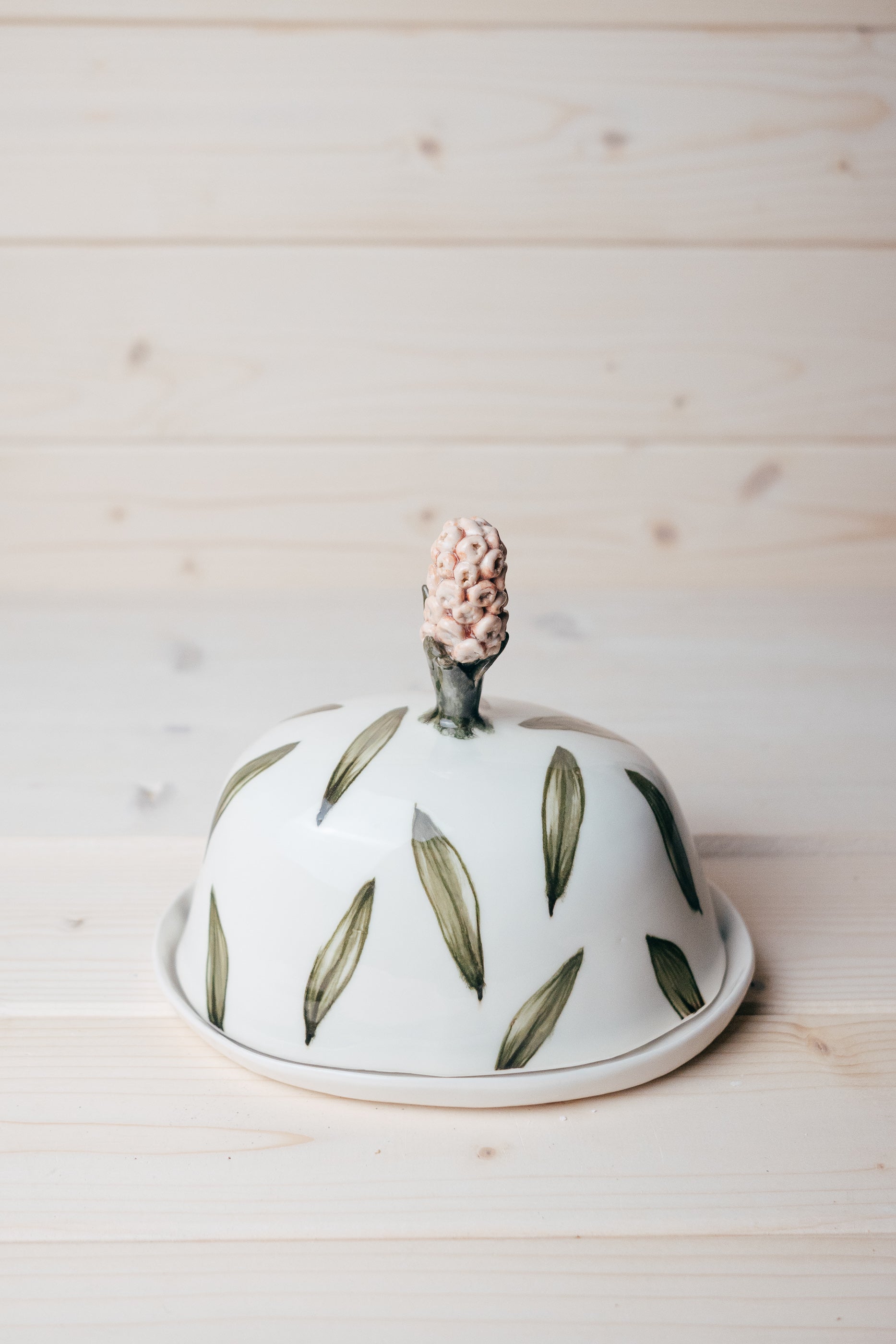 Porcelain butter dish | Hyacinth