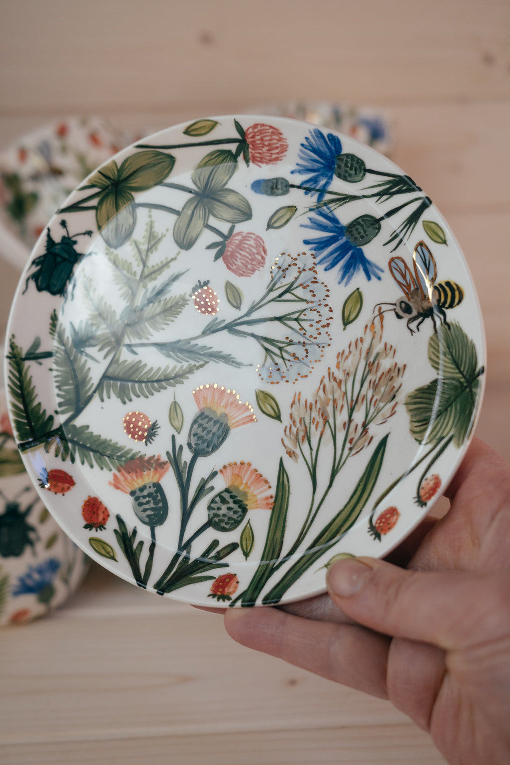 Vasaras pļava | Apgleznots porcelāna šķīvis