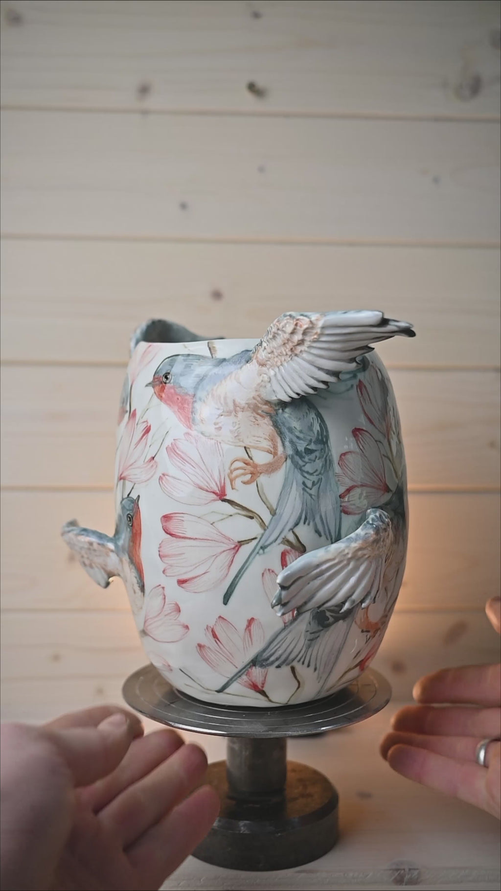 Porcelain vase | Swallows in magnolias