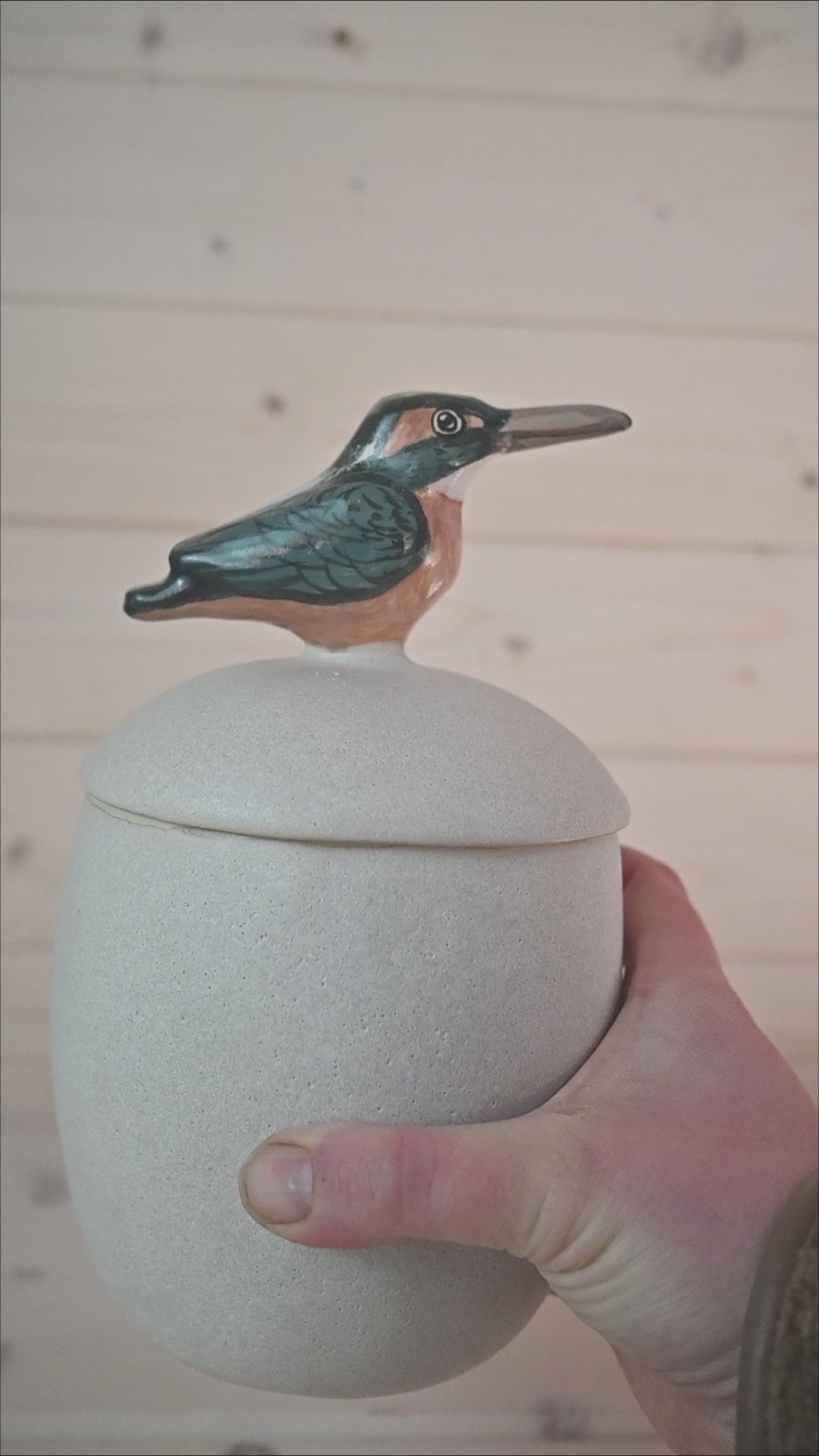 Kingfisher | Lidded stoneware vessel